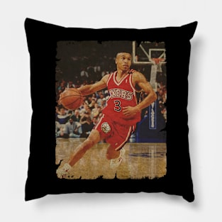 Danna Barros in Sixers Pillow