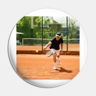 Active senior man playing tennis (F024/8848) Pin