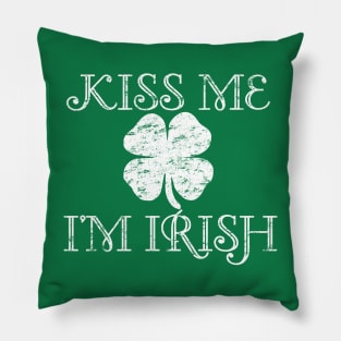 Vintage Kiss Me I'm Irish St Patrick's Day Classic Pillow