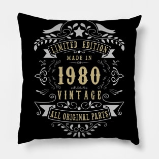 39 years old Made in 1980 39th Birthday Gift Pillow