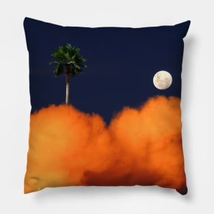 Not a normal sky Pillow