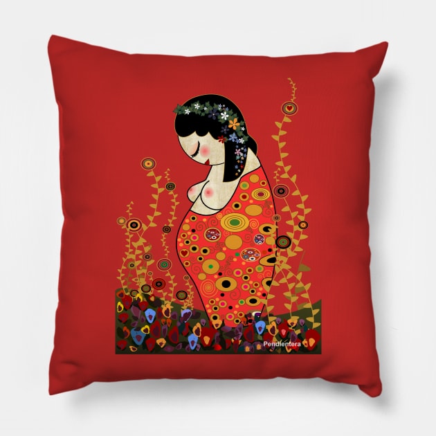 Kokeshi Hope of Klimt Pillow by Pendientera