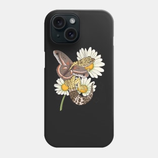 Fairy Leopard Gecko with Cecropia Moth Wings and Daisies Phone Case