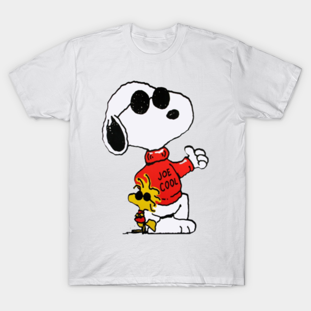 Discover Joe Cool in red clothes - Snoopy - T-Shirt