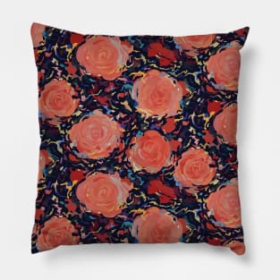 Flowing roses in the black water Pillow