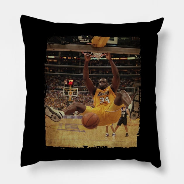 Dunk Shaquille O'Neal Vintage Pillow by CAH BLUSUKAN