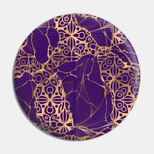 Golden Lines. Japanese Kintsugi Pattern Pin