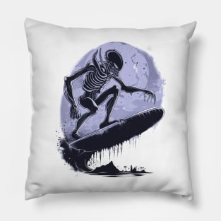 Alien surfing 88087 Pillow