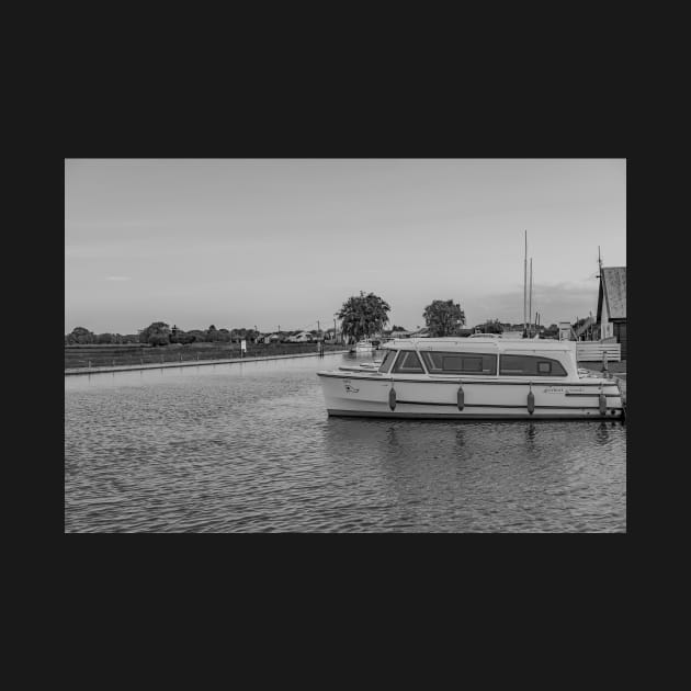 A view down the River Thurne in Potter Heigham, Norfolk by yackers1