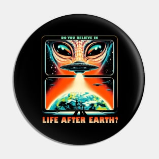 Aliens Spacecraft T-shirt Pin