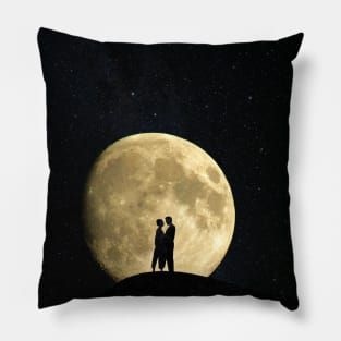 Under the Moonlight Pillow