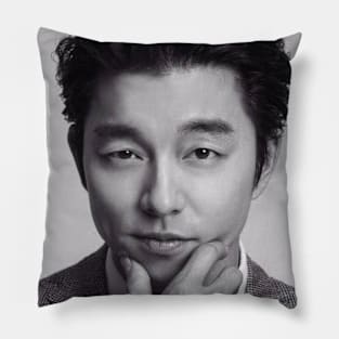 Gong Yoo - V24 Pillow