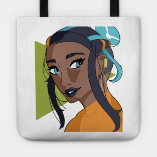 Nessa Tote