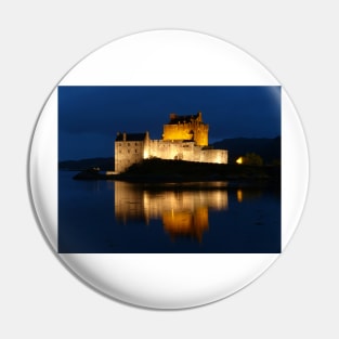 Eilean Donan Castle, Scotland Pin