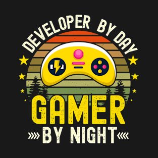 Developer Lover by Day Gamer By Night For Gamers T-Shirt