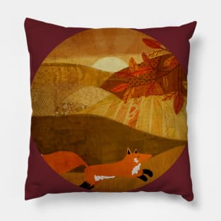 Fox on the run Pillow