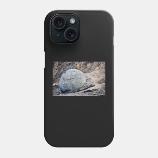 Moeraki Boulders, rochers sphériques , Nouvelle-Zélande Phone Case