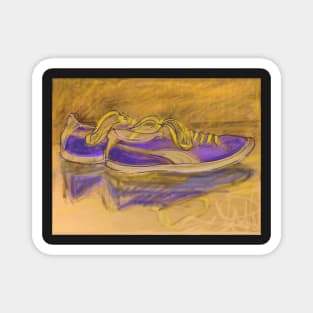 Purple trainers Magnet