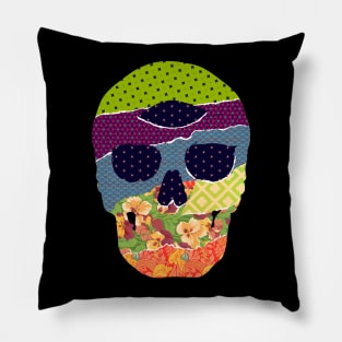 Skull of Patterns by Laprisamata Pillow