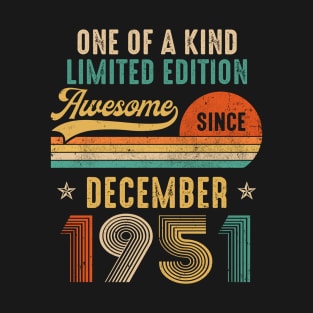 December 1951 Vintage 70 Years Old Retro 70th Birthday Gift T-Shirt