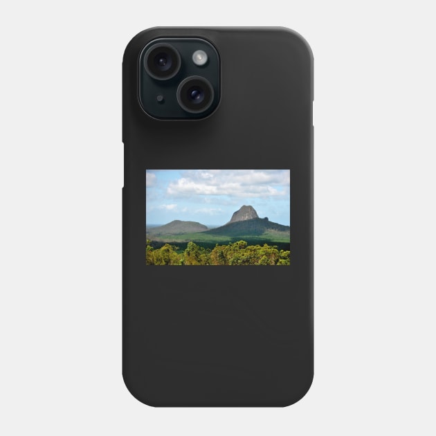 Australie - Glass House Mountains Phone Case by franck380