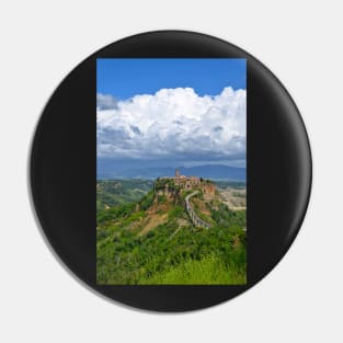 Civita di Bagnoregio Pin