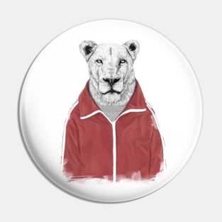 Sporty lion Pin