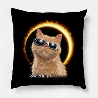 Exotic Eclipse Elegance: Stylish Tee Featuring Exotic Shorthair Cats Pillow