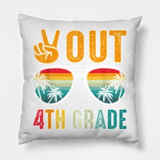 Peace Out 4Th Grade Retro Graduation Last Day Of School T-Shirt Pillow