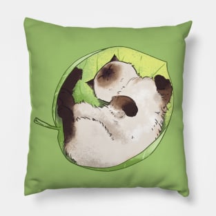 Siamese cat in leaves Pillow