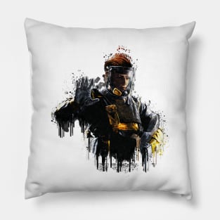 Finka Pillow