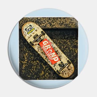 GRIND SKATEBOARD Pin