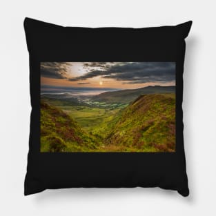 Glyn Tarell from Craig Cerrig-gleisiad with Pen y Fan and Corn Du, Brecon Beacons National Park, Wales Pillow