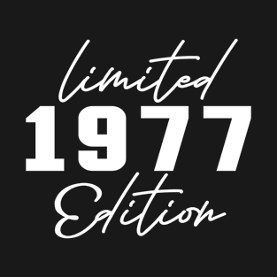 Limited 1977 Edition - Awesome 50th Birthday Gift For Men & Women T-Shirt