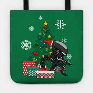 Alien Xenomorph Around The Christmas Tree Tote