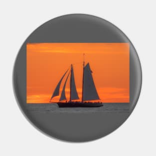 Sailing Pin