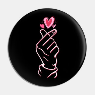 Great K-Pop Finger Heart Gift Kpop K-Drama Korea Boyband Pin