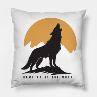 Wolf Howling at the moon Pillow