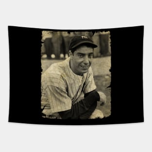 Joe Dimaggio - 56 Game Hitting Streak in 1941 Tapestry