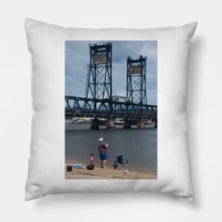 Fishing at the Clyde Pillow