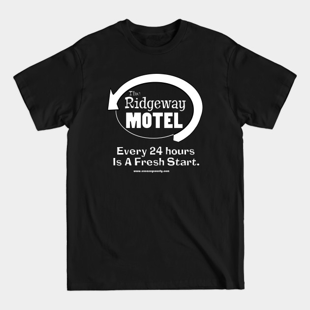 Disover The Ridgeway Motel - Uncanny County - T-Shirt