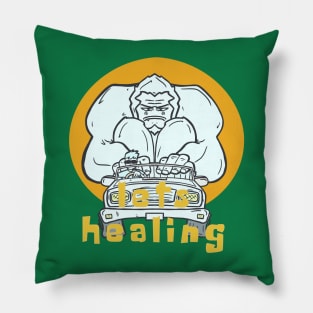 Healing with my kingkong Pillow