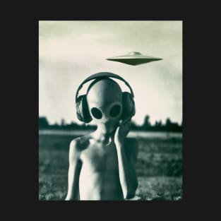 Alien UFO Music "This is my jam!" Art by Cult Class T-Shirt