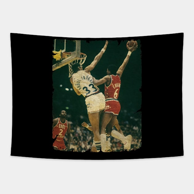 Abdul Jabbar vs Erving Tapestry by Wendyshopart