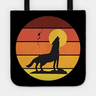 wolf howling at the moon Tote