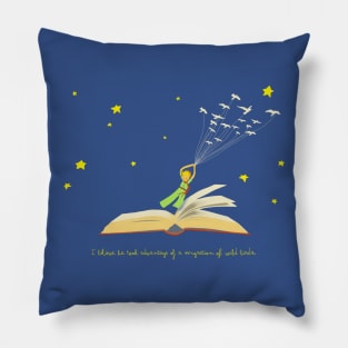 Le petit escape Pillow