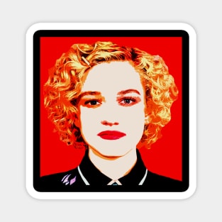 julia garner Magnet