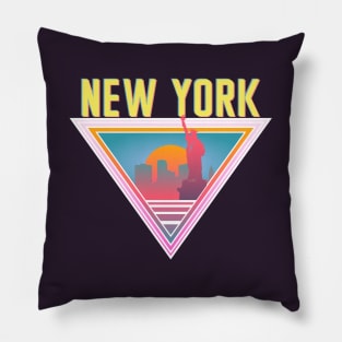 New York City Skyline Silhouette Sunrise Retro 80's / 90's Vaporwave Aesthetics - Bright Vintage Design For Sunny Summer Days Pillow