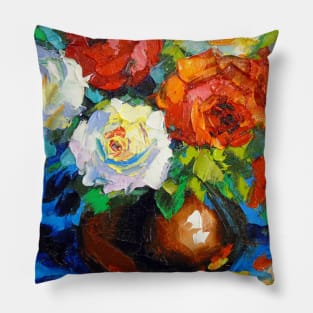 A bouquet of roses in a vase Pillow