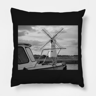 Motor boat on the River Thurne in the Norfolk Broads National Park Pillow